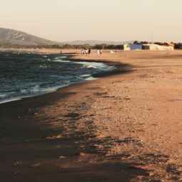 Playa de la Gola au coucher du soleil