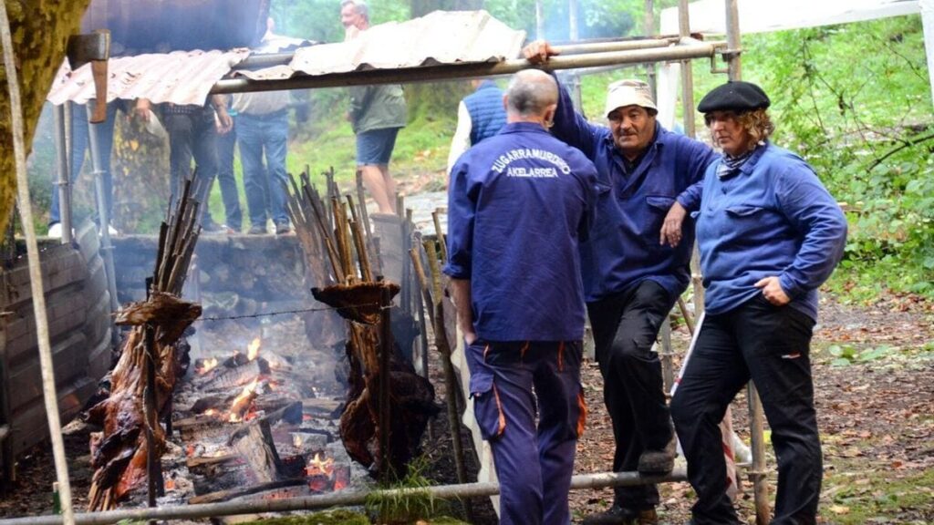 fiesta zikiro jate en zugarramurdi