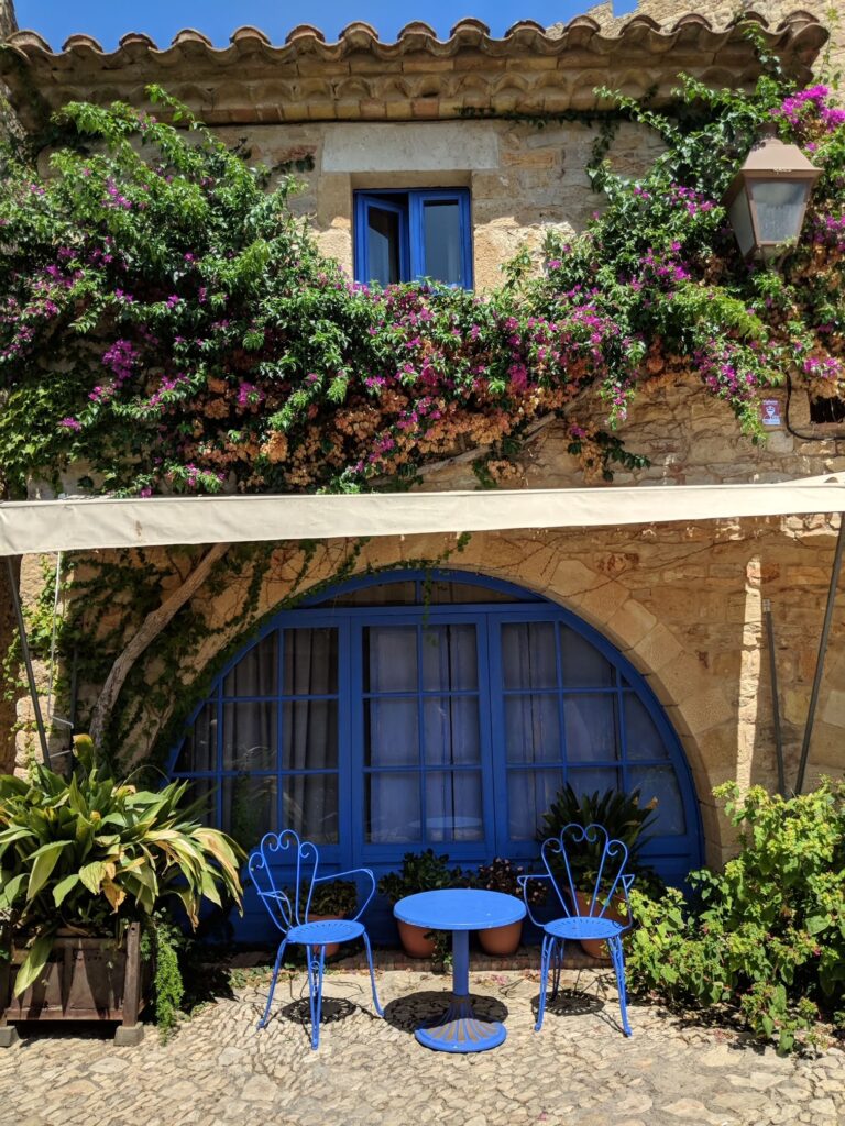 Parcours en vélo électrique à travers les villages médiévaux de la Costa Brava