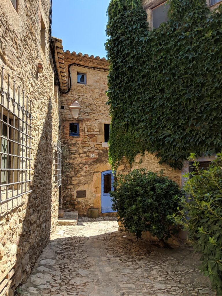 Parcours en vélo électrique à travers les villages médiévaux de la Costa Brava