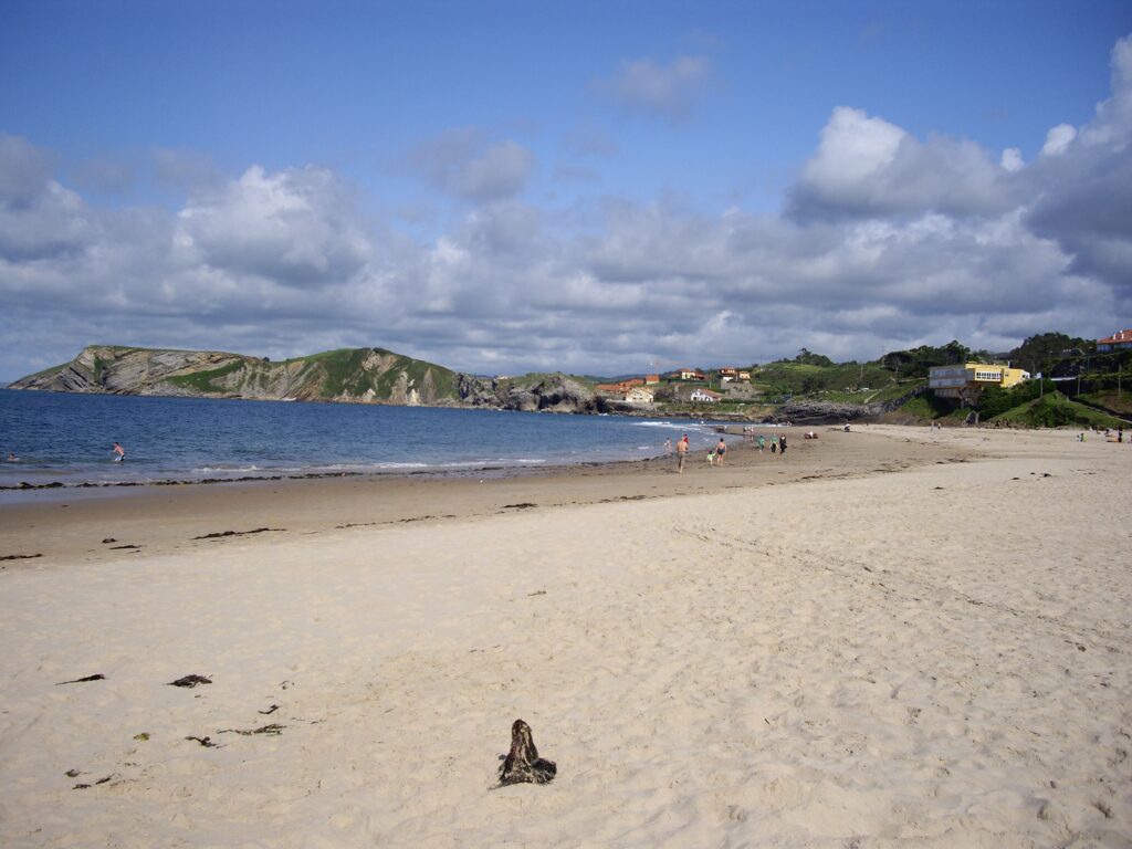 playa de comillas