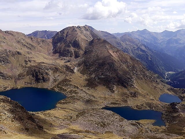 lagos de tristaina