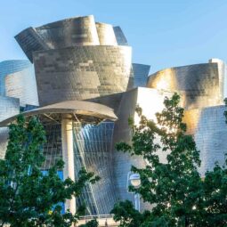 Le musée Guggenheim de Bilbao et les secrets locaux